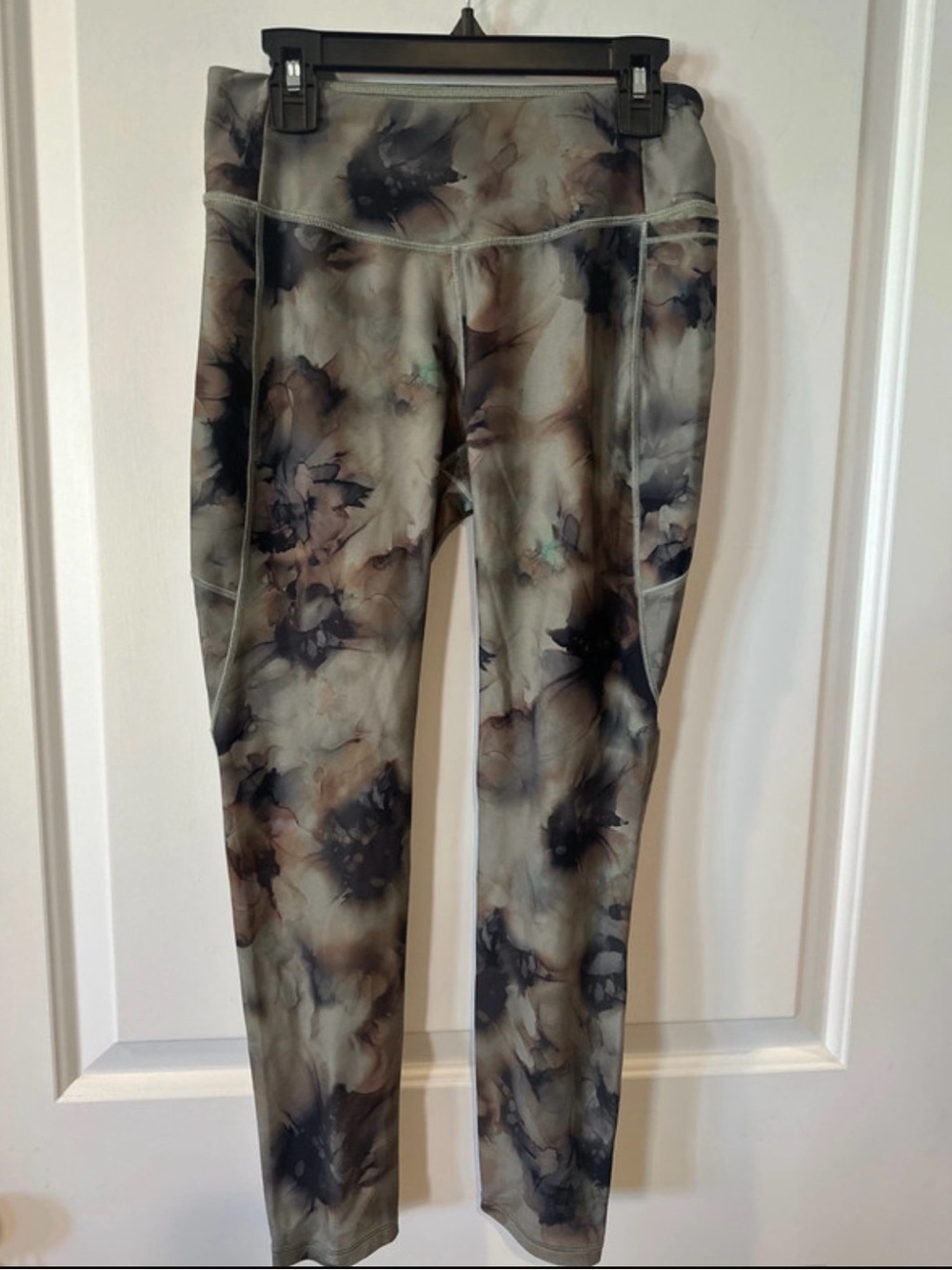 CALIA by Carrie Underwood Girls Olive & Black Tie-Dye Performance Leggings
